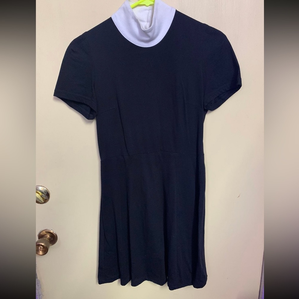 Deandri priest collar dress